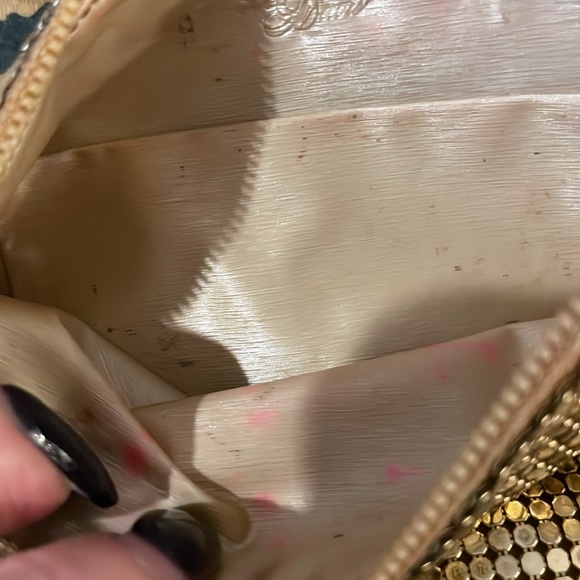 Whiting & Davis Gold Mesh Vintage Cosmetic Bag - Picture 7 of 8